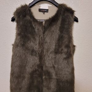 𝅺jones wear| Faux Fur knit Vest| LG